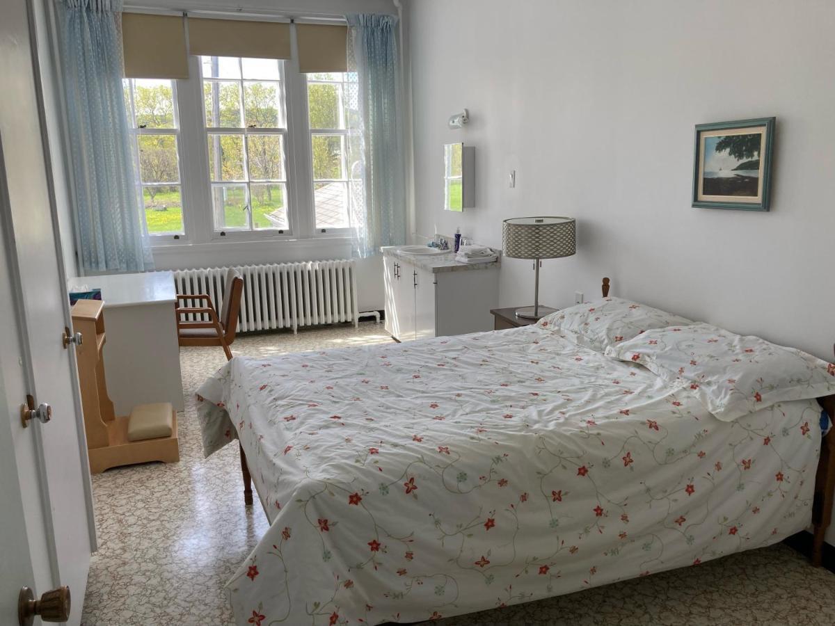 Appartement Le Couvent à Sainte Anne-des-Chênes Extérieur photo