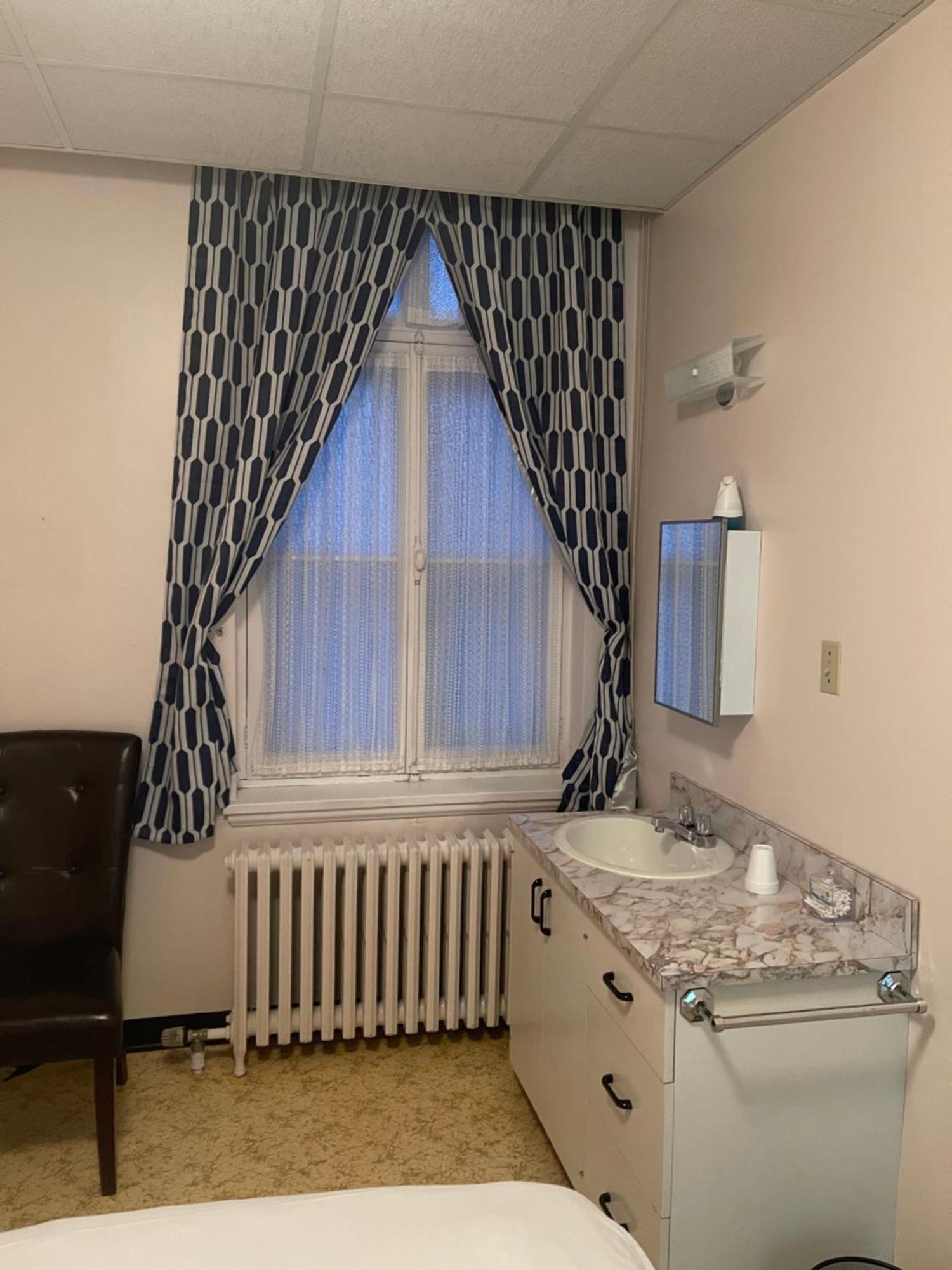 Appartement Le Couvent à Sainte Anne-des-Chênes Extérieur photo
